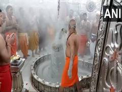 
      
      Special Bhasma Aarti performed at Mahakaleshwar temple in Ujjain
      
      