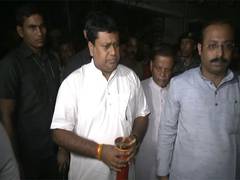 
      
      Sukanta Majumdar visits Kolkata rape-murder victim home
      
      