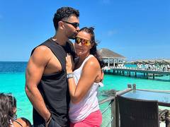 
      
      Angad Bedi sings Happy Birthday for Neha Dhupia
      
      