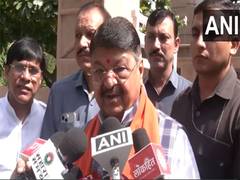 
      
      MP minister Kailash Vijayvargiya jibes at Mamata Banerjee
      
      