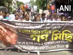 
      
      WB: Junior doctors hold protest rally in Kolkata amid bandh 
      
      