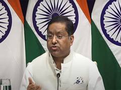 
      
      Qatar hands over two Saroops of Guru Granth Sahib to India: MEA
      
      