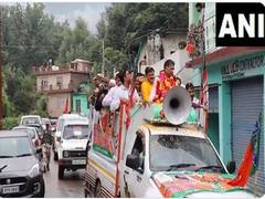 
      
      J-K polls: BJP candidate Murtaza Khan holds roadshow in Mendhar
      
      