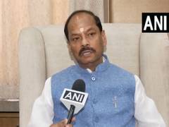 
      
      Odisha group of women submit memorandum to Governor Raghubar Das
      
      