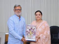 
      
      Prabhu Chawla shares insights with students at Accurate Institute
      
      