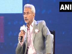 
      
      EAM Jaishankar recalls PM Modi's Ukraine visit by train
      
      