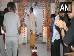 
      
      Devotees flock to temples in Gujarat and Maharashtra on the last 
      
      