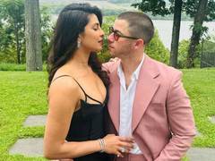 
      
      Check out Priyanka-Nick's new romantic pictures
      
      