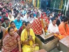 
      
      MP Minister Gautam Tetwal offers prayers at Mahakaleshwar Temple
      
      