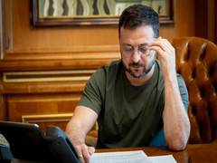 
      
      Zelenskyy discusses maintaining defence cooperation with Trudeau
      
      