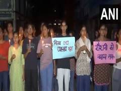 
      
      Kolkata residents switch off lights, hold candlelight protests
      
      