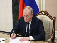 
      
      India, China, Brazil could mediate in talks: Russia's Putin 
      
      