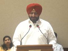 
      
      Ravneet Singh Bittu takes oath as MP of Rajya Sabha
      
      