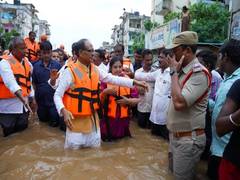 
      
      Shivraj Singh Chouhan continue his visit in flood affected Andhra
      
      