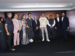 
      
      Bollywood Actor Akshay Kumar and Karan Johar Unveiled 
      
      
