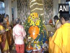 
      
      Morning aarti performed at Nagpur's Shri Ganesh Mandir Tekdi 
      
      
