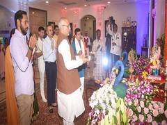 
      
      Maha Guv performs Aarti at Raj Bhavan for Ganesh Chaturthi
      
      