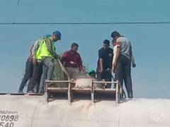 
      
      Gujarat: Gas leak from LPG tanker wagaon in Kheda
      
      