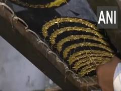 
      
      Varanasi's Zardozi craftsmanship shines globally
      
      