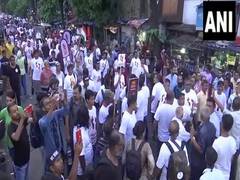 
      
      Kolkata rape-murder: Sculptors of Kumartuli hold protest march
      
      