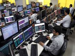 
      
      Despite decline in global markets, Indian markets open flat
      
      