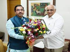 
      
      Pralhad Joshi meets Gujarat CM
      
      
