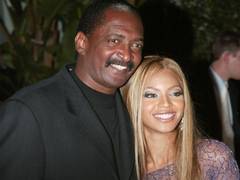 
      
      Beyonce’s father Mathew Knowles accuses CMA Awards
      
      