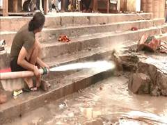 
      
      Residents join in the cleanup of Varanasi's Ghats
      
      
