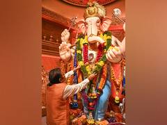 
      
      Dr Dinesh Shahra Extends Support to Mumbai’s Ganpati Celebrations
      
      