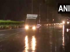 
      
      Rain lashes Delhi, several parts of North India to get heavy rain
      
      