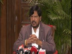 
      
      Union Minister Ramdas Athawale welcomes Centre's decision to rename Port Blair
      
      