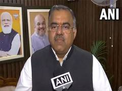 
      
      Sikhs all over world are ridiculing Rahul Gandhi: Tarun Chugh
      
      