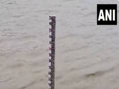 
      
      Haridwar: Ganges flowing close to danger level mark
      
      