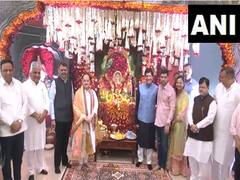 
      
      Nadda, Piyush Goyal attend Ganesh Utsav at CM Shinde's residence
      
      