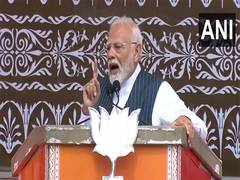 
      
      PM Modi promises to connect remote part of JK by rail
      
      