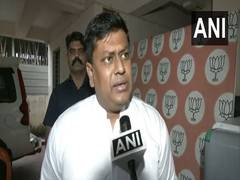 
      
      BJP' Majumdar requests centre to probe blast in central Kolkata
      
      