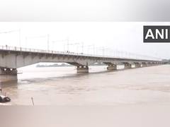 
      
      Uttar Pradesh: Water level of Saryu river in Ayodhya rises
      
      