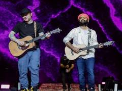 
      
      Arijit Singh performs with Ed Sheeran in London
      
      