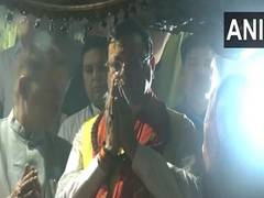
      
      Uttarakhand CM Dhami offers prayers at Tapkeshwar Mahadev temple 
      
      