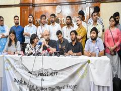 
      
      WB Junior Doctors' Front demands removal of top officials
      
      