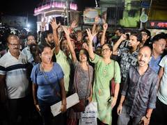 
      
      Kolkata rape-murder case: BJP to hold 'Kalighat Cholo' march
      
      