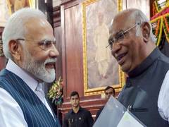 
      
      Congress chief Kharge extends birthday wishes to PM Modi
      
      