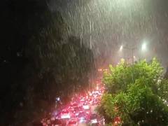
      
      Heavy rain lashes parts of Delhi-NCR; commuters face traffic jams
      
      