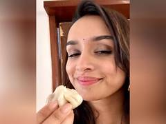 
      
      Shraddha Kapoor concludes 10 day long Ganesh Chaturthi festival
      
      