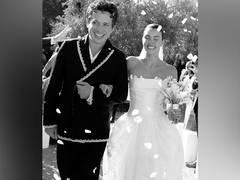 
      
      Charlie Puth, Brooke Sansone tie the knot
      
      
