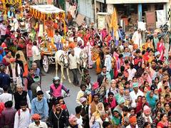 
      
      India will spend Rs 4.25 lakh crore on 35 lakh planned weddings 
      
      