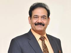 
      
      Dr Anil Arora’s partial knee replacement surgery 
      
      