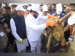 
      
      Eknath Shinde launches cleanliness drive at Mumbai chowpatt
      
      