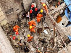 
      
      Delhi Police questions building owner, records statements 
      
      