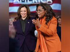 
      
      US polls: Hollywood A listers lend support to Kamala Harris durin
      
      